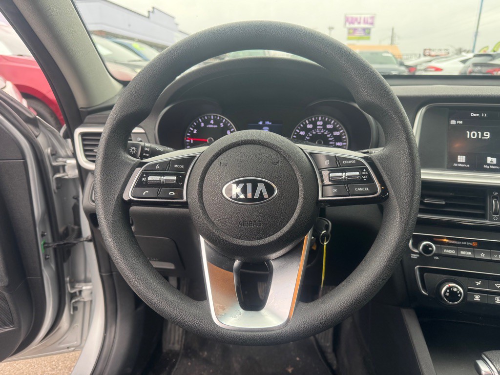 2019 Kia Optima Image 12