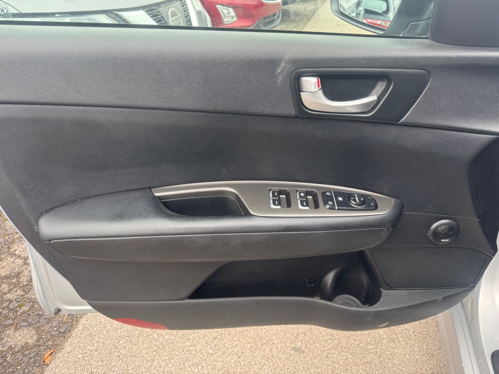 2019 Kia Optima Image 16