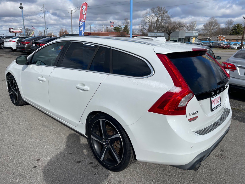 2016 Volvo V60 Image 6