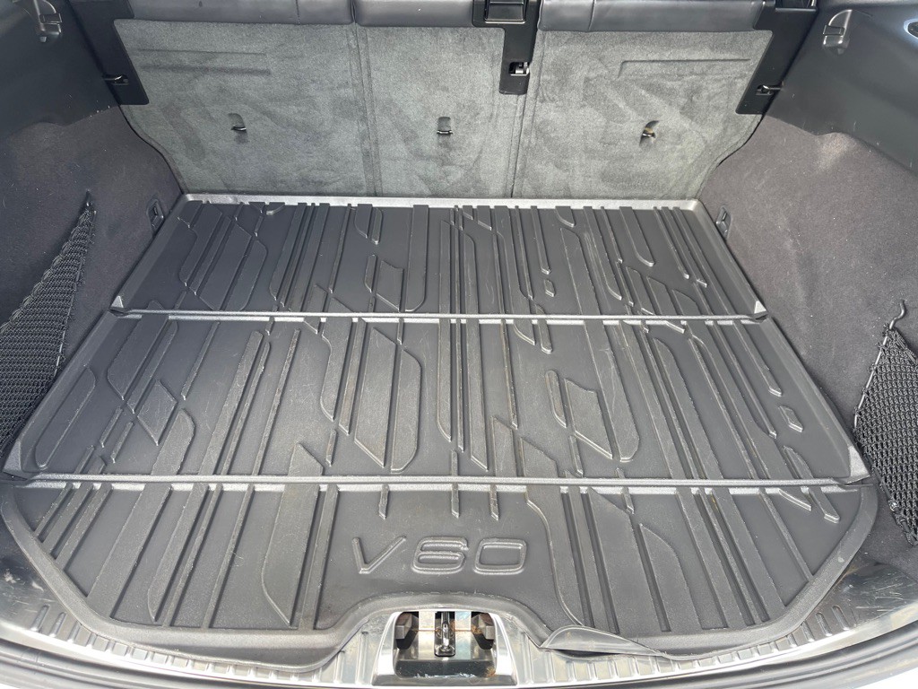 2016 Volvo V60 Image 16