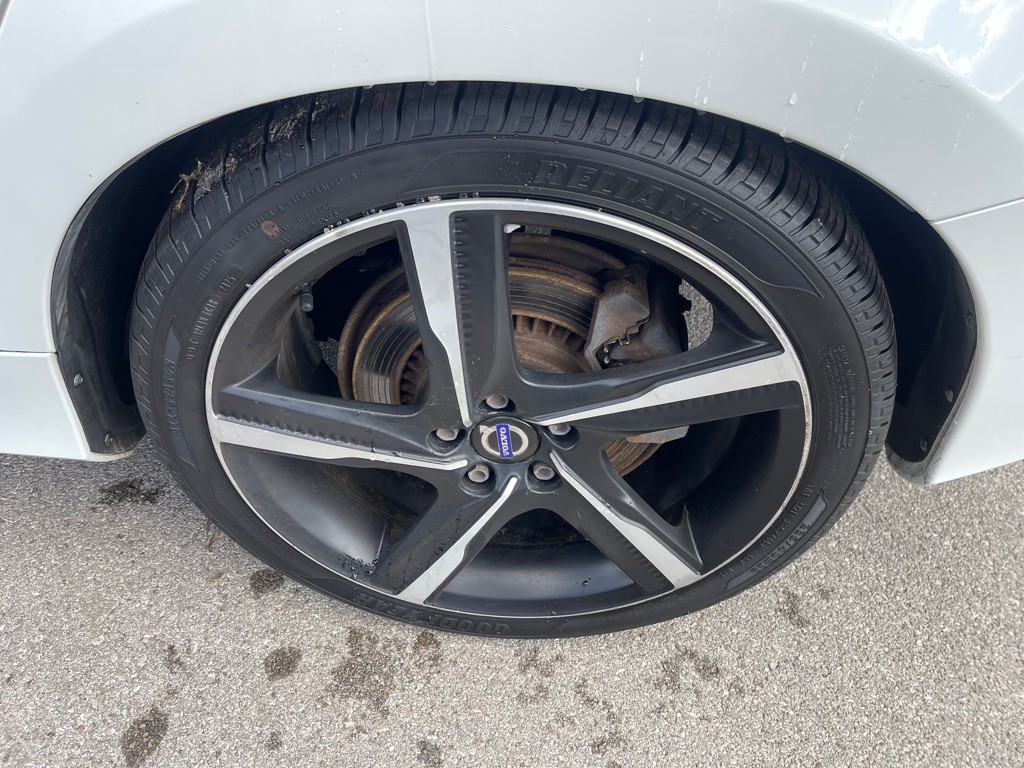 2016 Volvo V60 Image 18