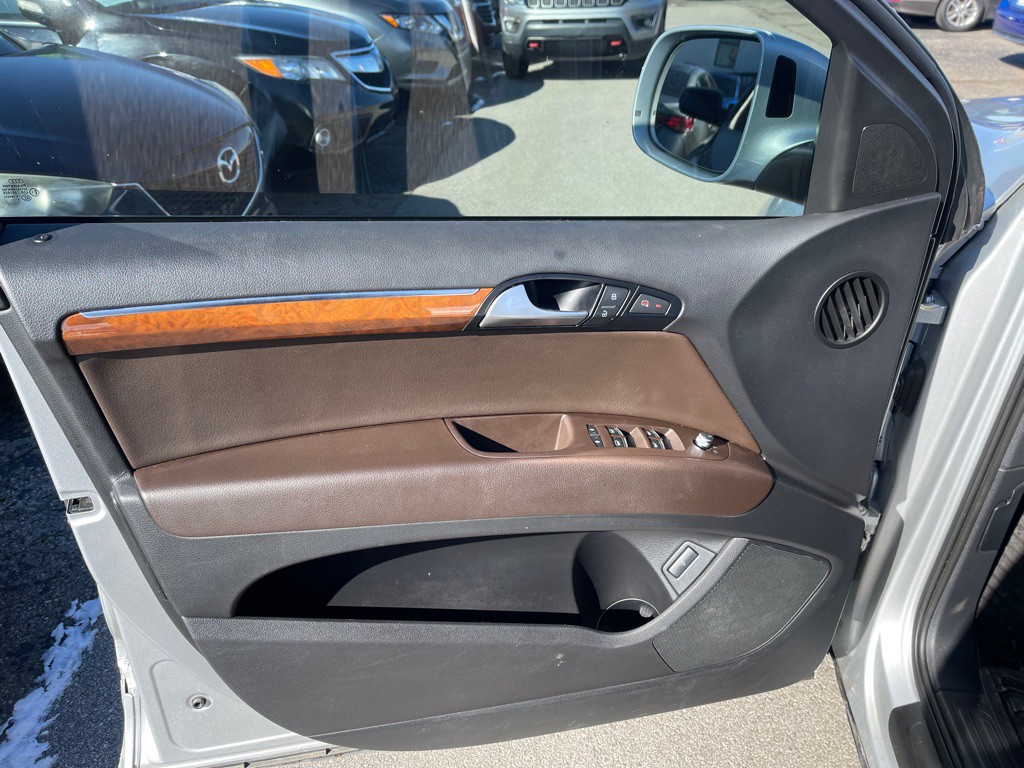 2015 Audi Q7 Image 9