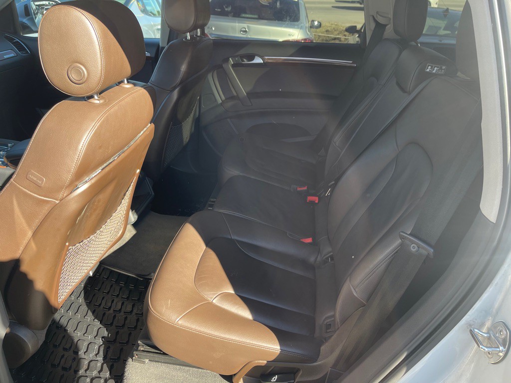 2015 Audi Q7 Image 14