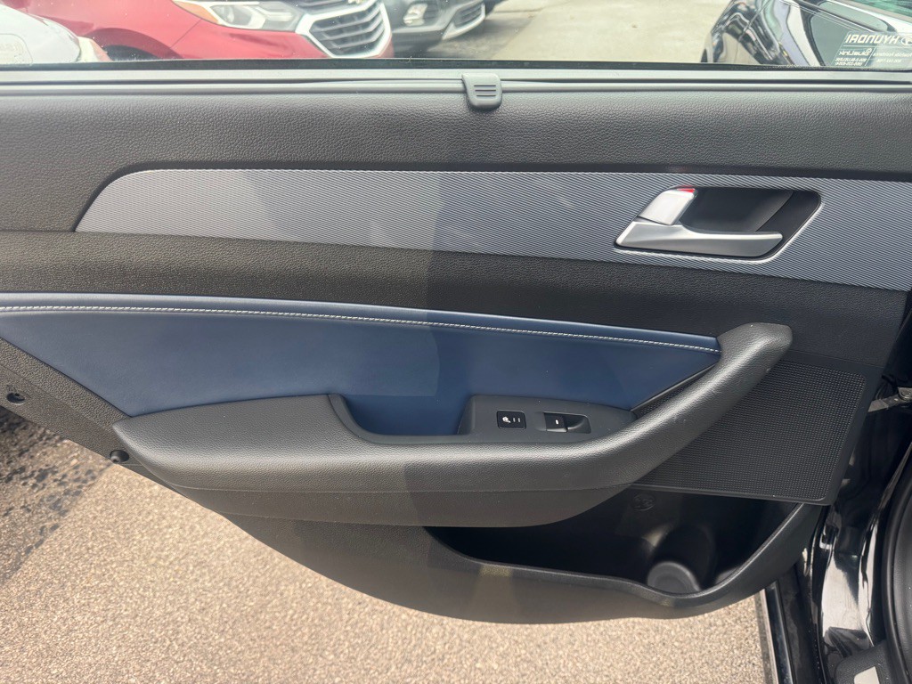 2016 Hyundai Sonata Image 18