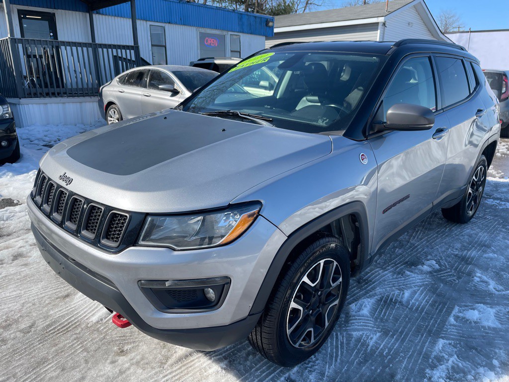 2020 Jeep Compass Image 1