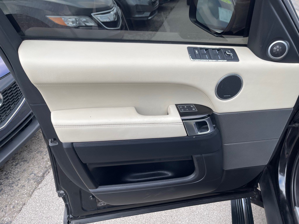 2016 Land Rover Range Rover Sport Image 9