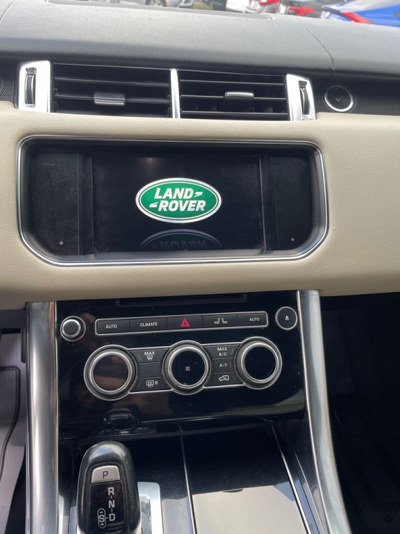 2016 Land Rover Range Rover Sport Image 12