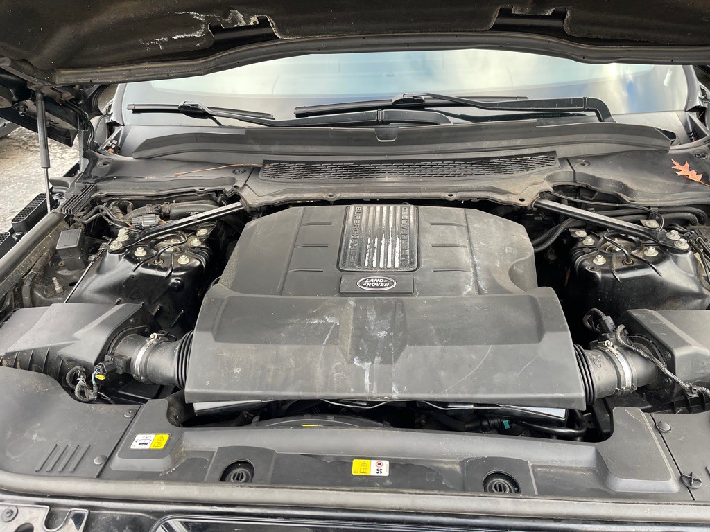 2016 Land Rover Range Rover Sport Image 16