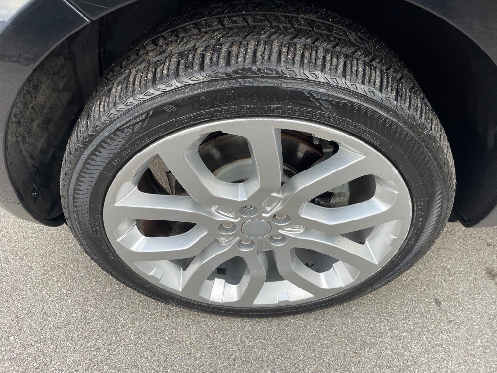 2016 Land Rover Range Rover Sport Image 17