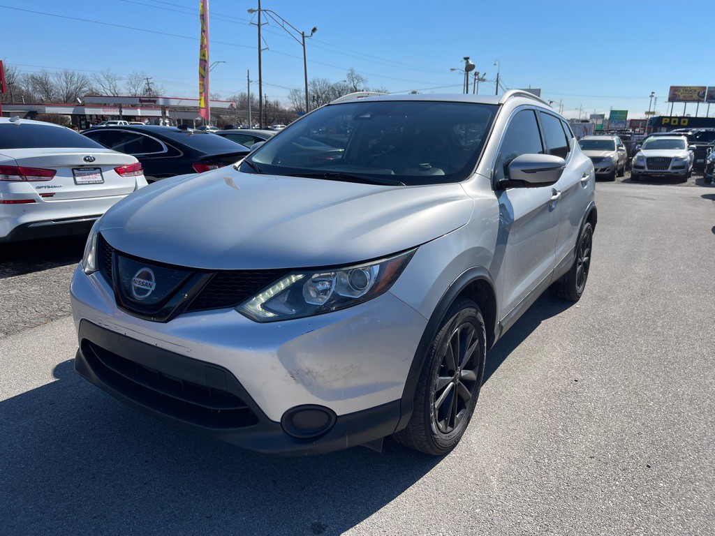 2019 Nissan Rogue Image 1