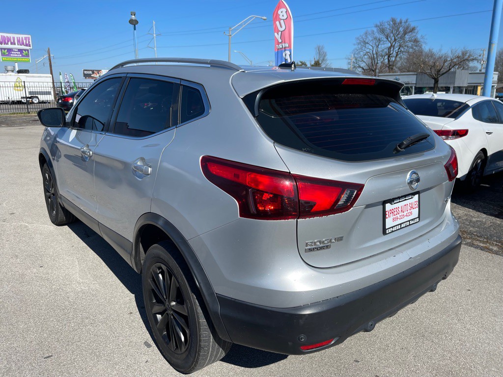 2019 Nissan Rogue Image 6