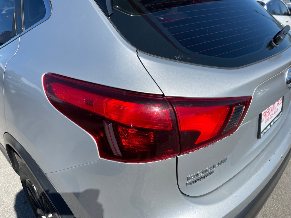 2019 Nissan Rogue Image 8