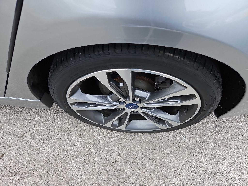 2020 Ford Fusion Image 10