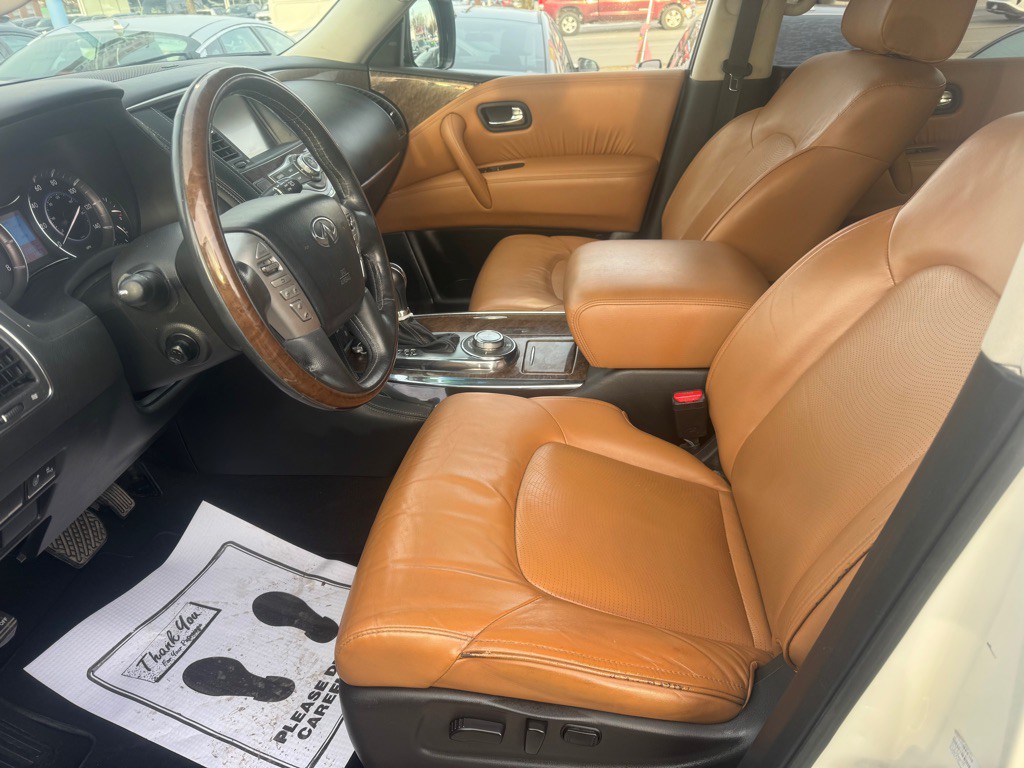 2016 INFINITI QX80 Image 10