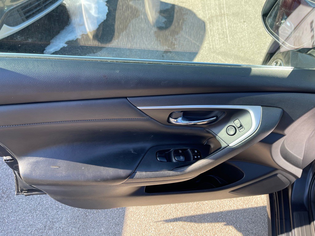 2018 Nissan Altima Image 9