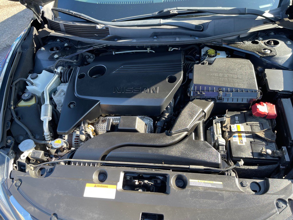2018 Nissan Altima Image 16