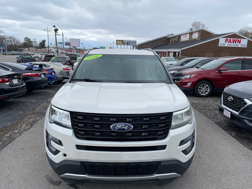 2016 Ford Explorer Image 2