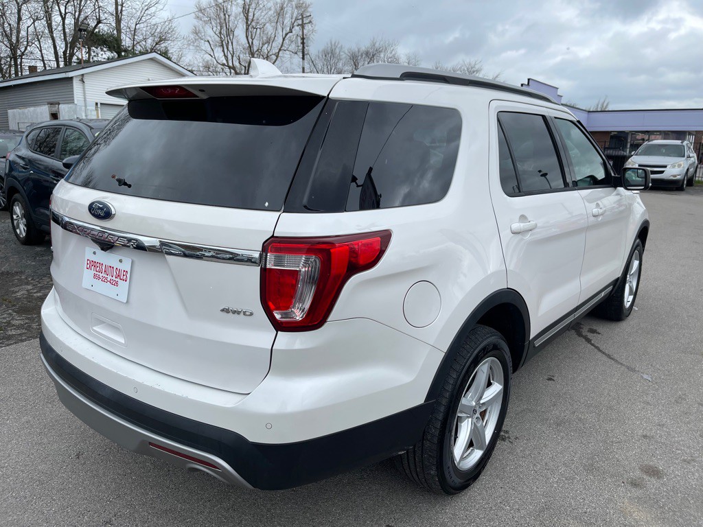 2016 Ford Explorer Image 4