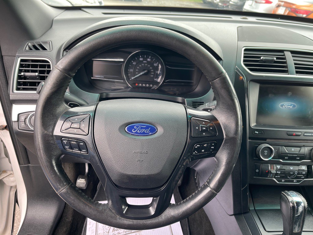 2016 Ford Explorer Image 11
