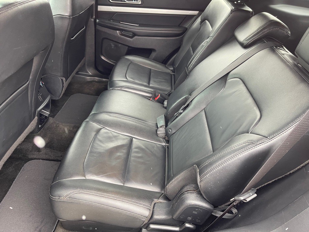 2016 Ford Explorer Image 14