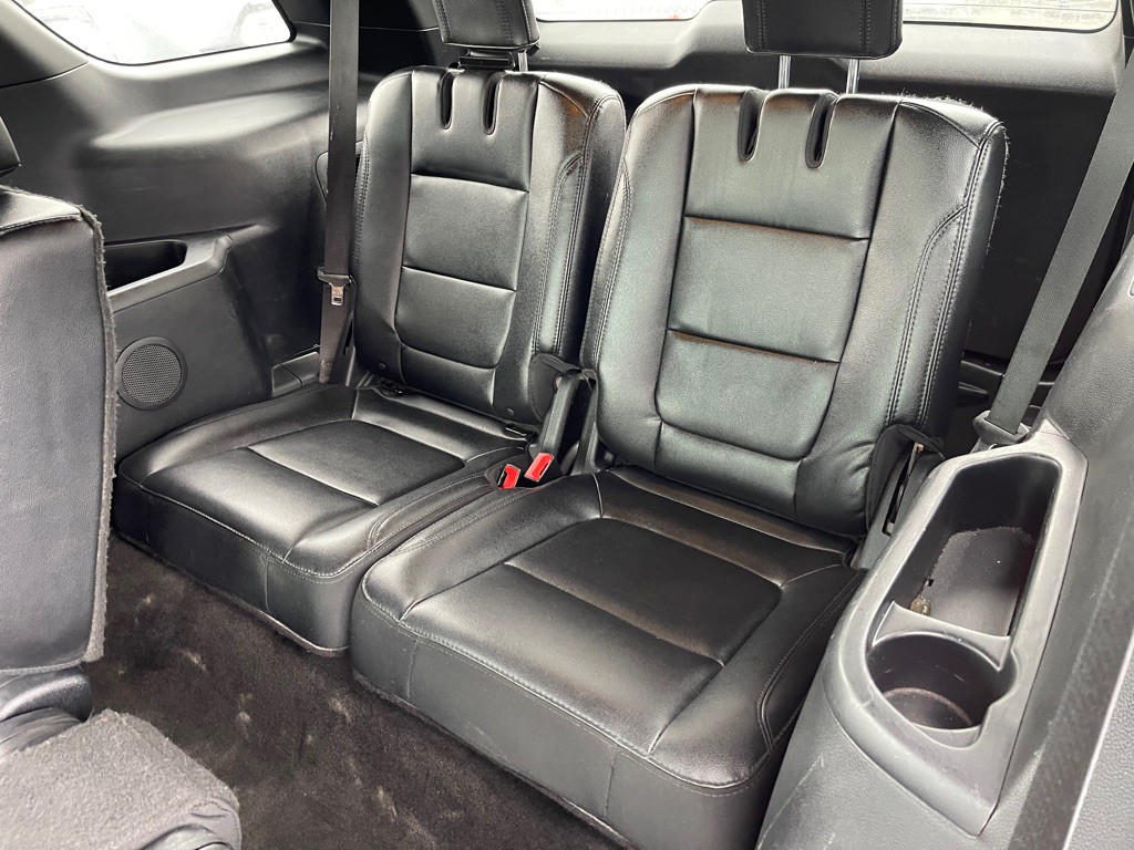 2016 Ford Explorer Image 15