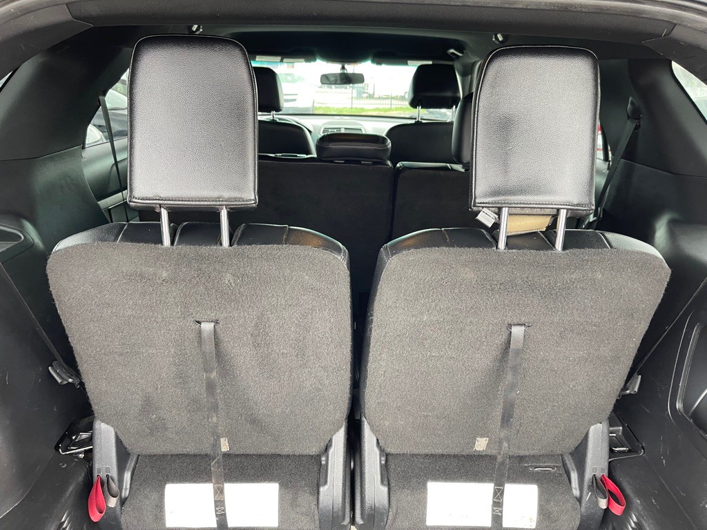 2016 Ford Explorer Image 16
