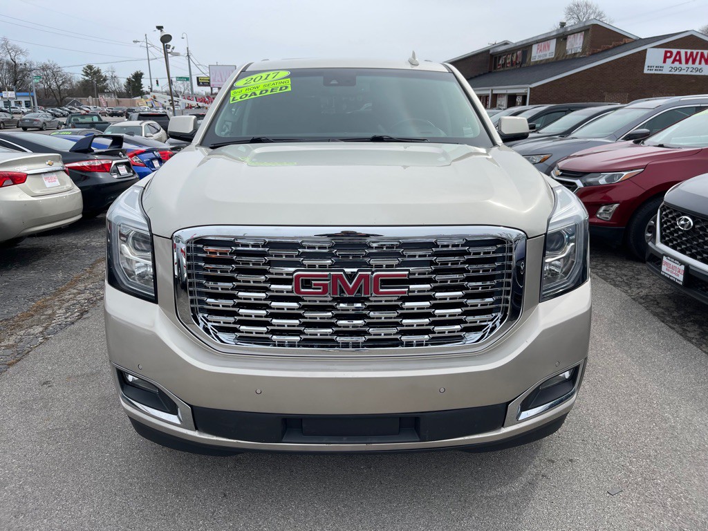 2017 GMC Yukon Image 2