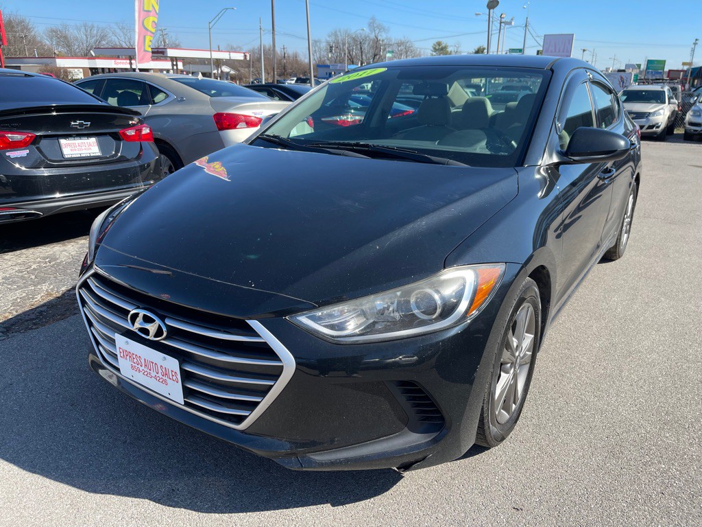 2017 Hyundai Elantra Image 1