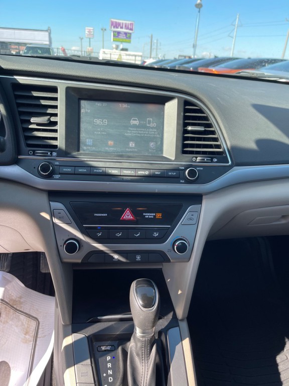 2017 Hyundai Elantra Image 12