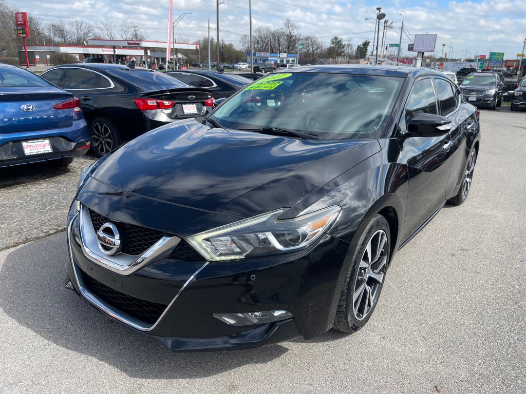 2017 Nissan Maxima Image 1