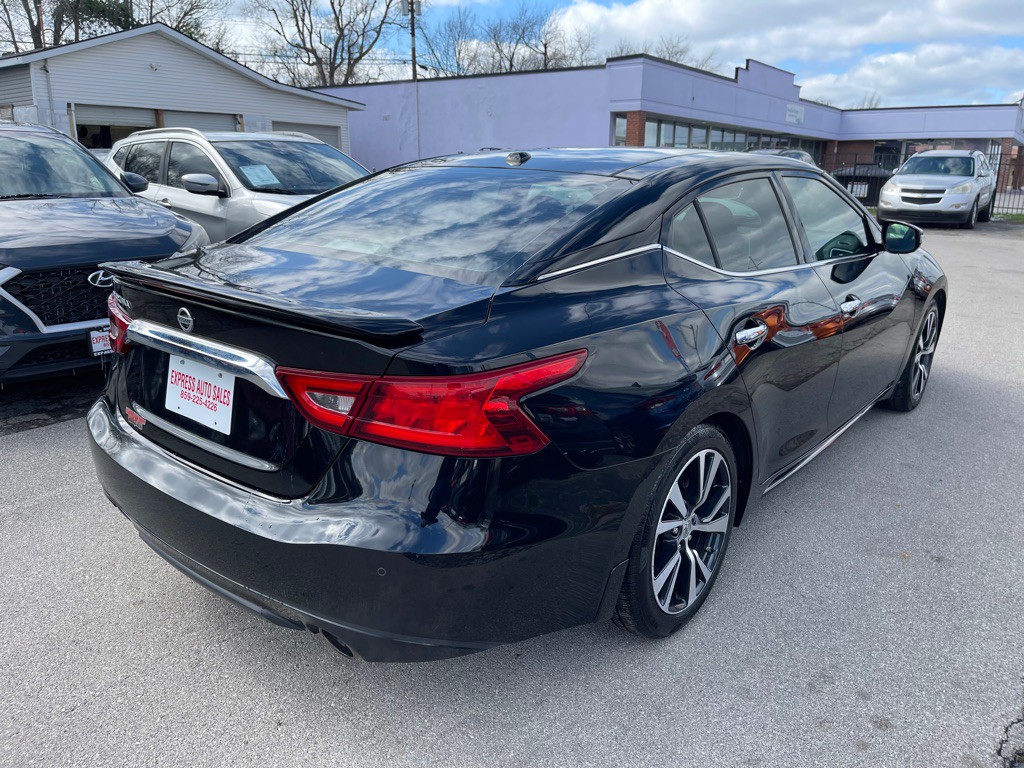 2017 Nissan Maxima Image 4