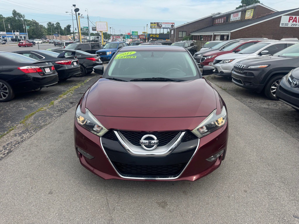 2017 Nissan Maxima Image 2