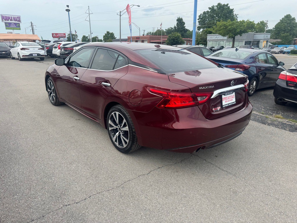 2017 Nissan Maxima Image 6