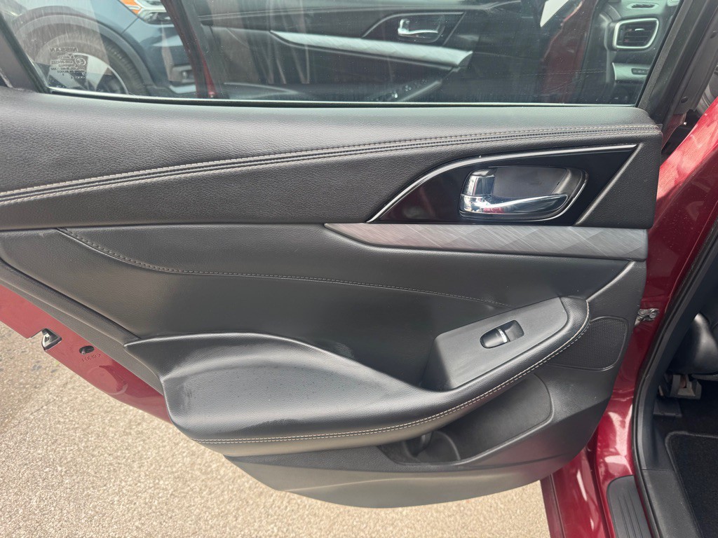 2017 Nissan Maxima Image 14