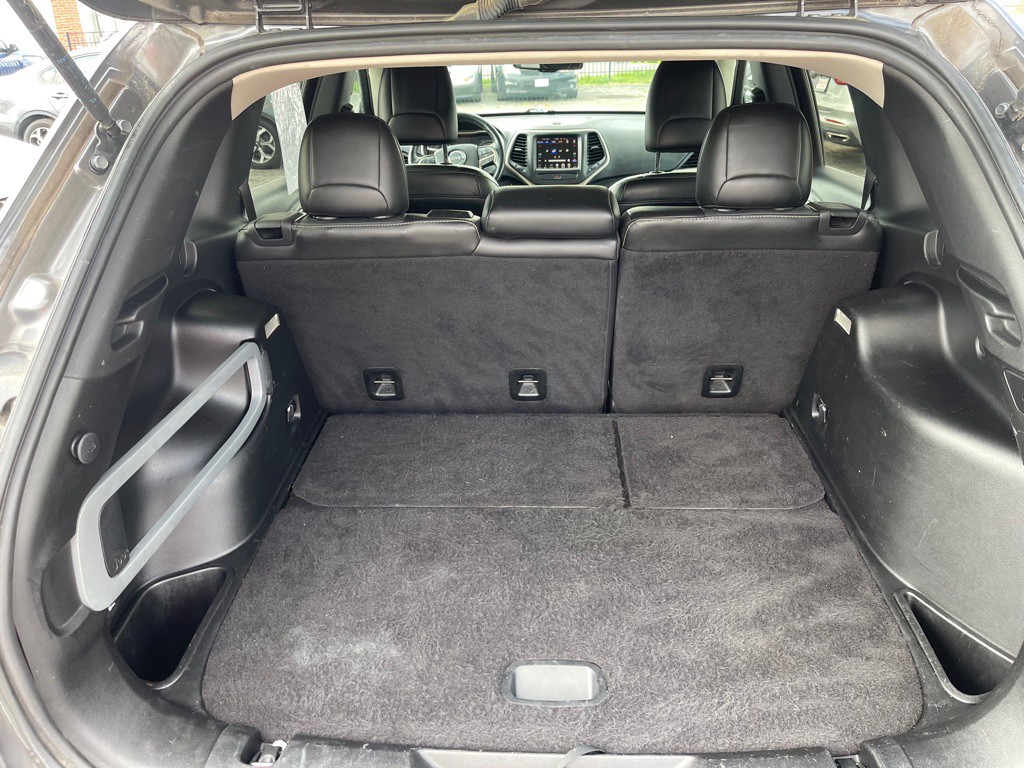 2015 Jeep Cherokee Image 16