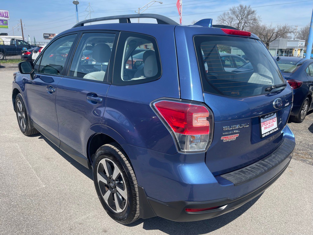 2018 Subaru Forester Image 6