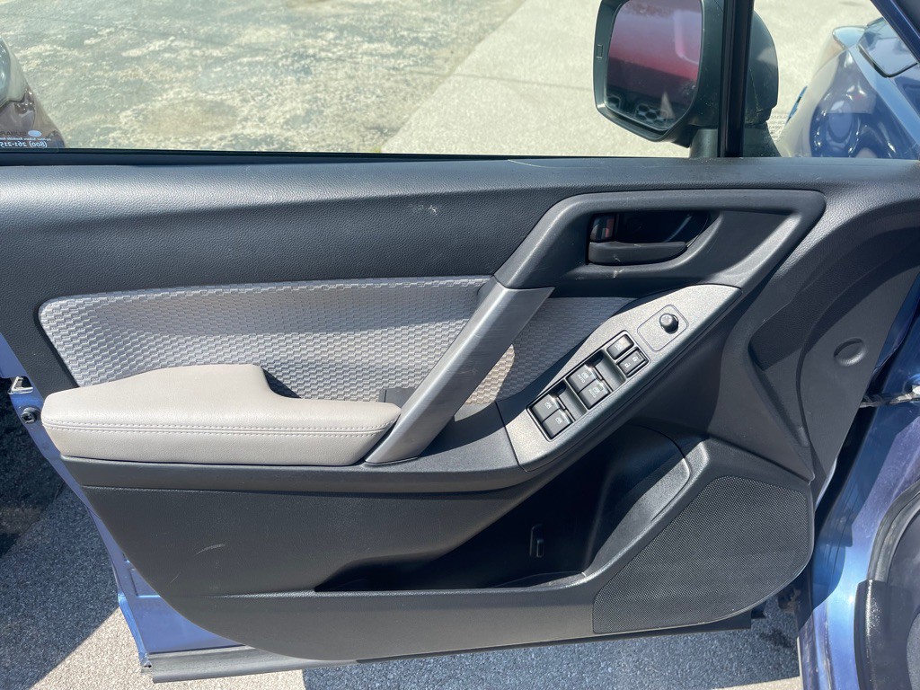 2018 Subaru Forester Image 9