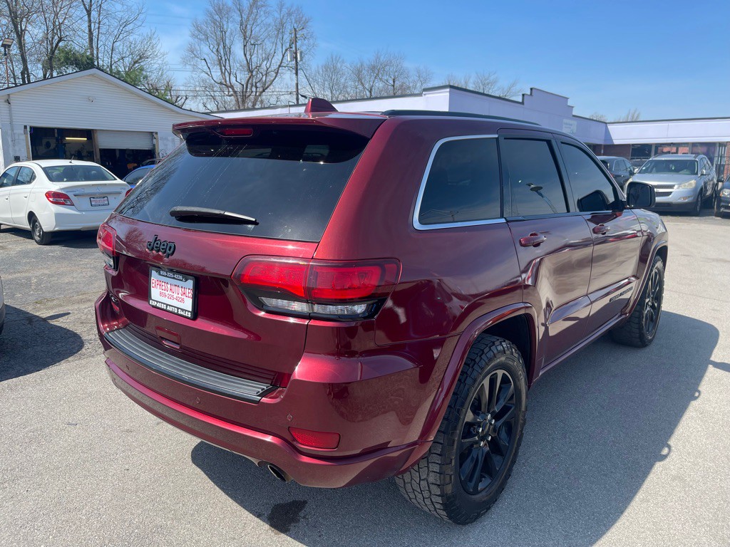 2018 Jeep Grand Cherokee Image 4