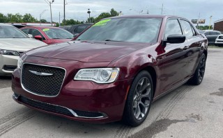 Image for 2019 Chrysler 300 Touring ID: 7372073
