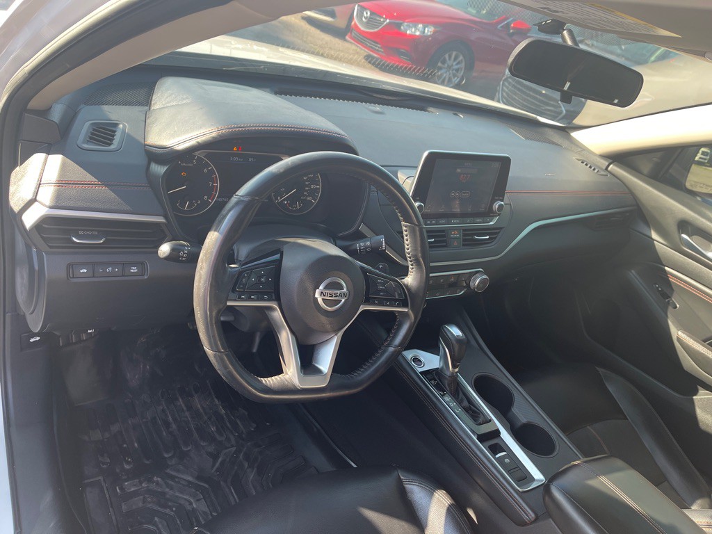 2019 Nissan Altima Image 8