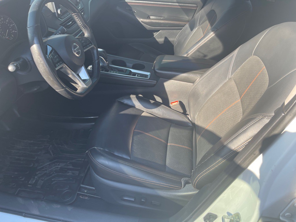 2019 Nissan Altima Image 9