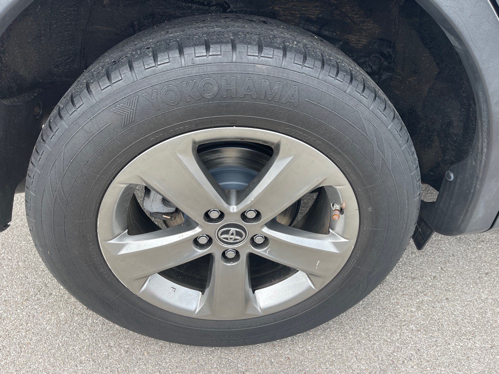 2015 Toyota Rav4 Image 14