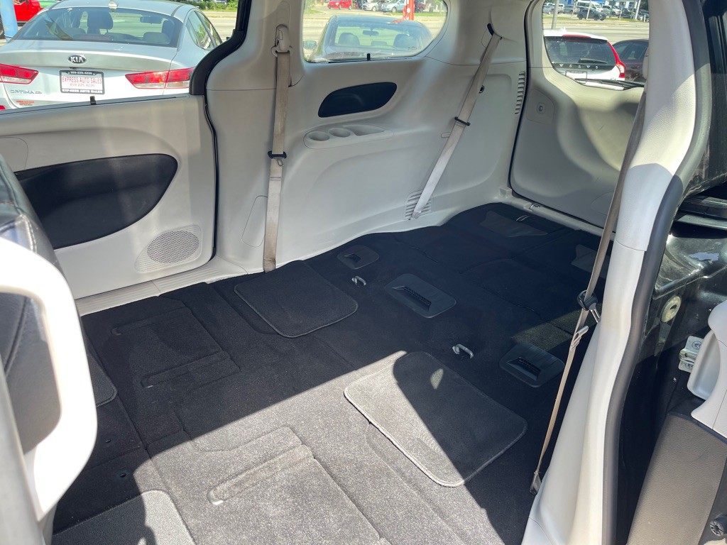 2019 Chrysler Pacifica Image 15