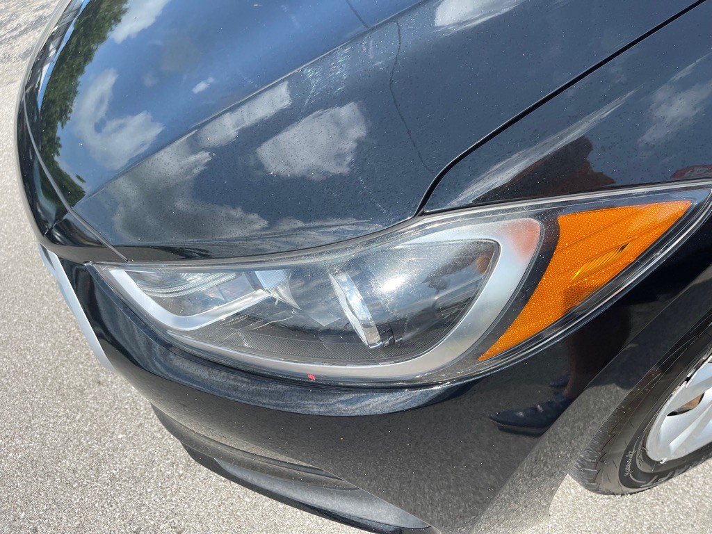 2018 Hyundai Elantra Image 7
