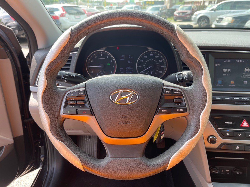2018 Hyundai Elantra Image 11