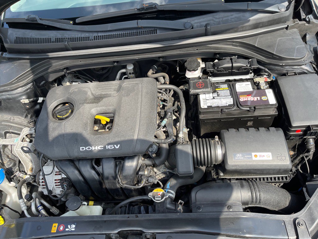 2018 Hyundai Elantra Image 16