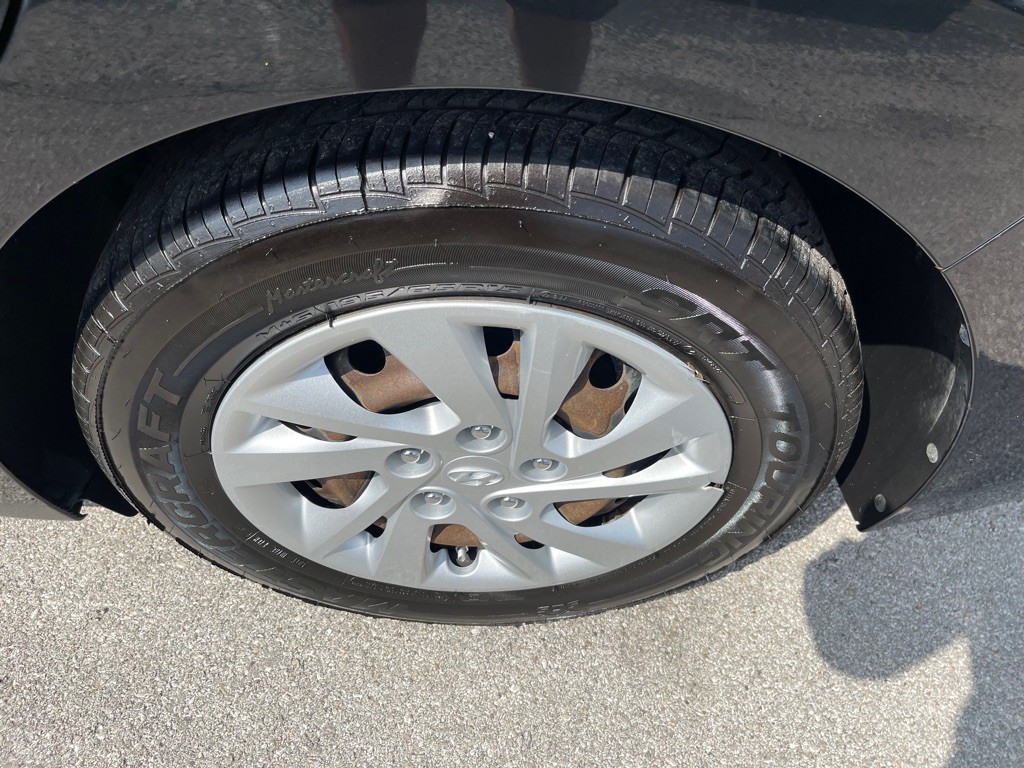 2018 Hyundai Elantra Image 17