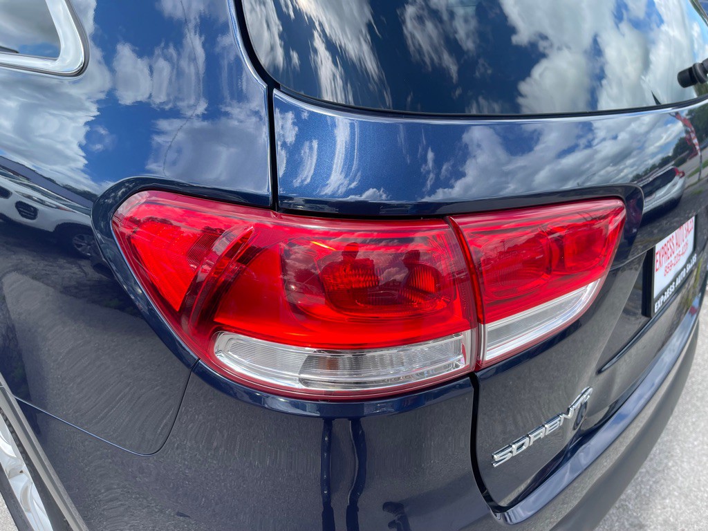 2018 Kia Sorento Image 8