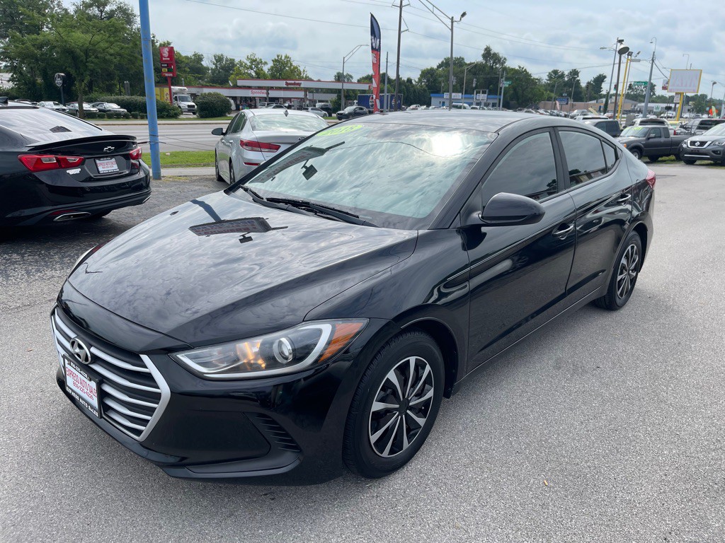 2018 Hyundai Elantra Image 1