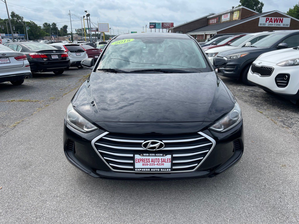 2018 Hyundai Elantra Image 2
